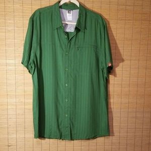 SOLD  Men's NORTHFACE button shirt